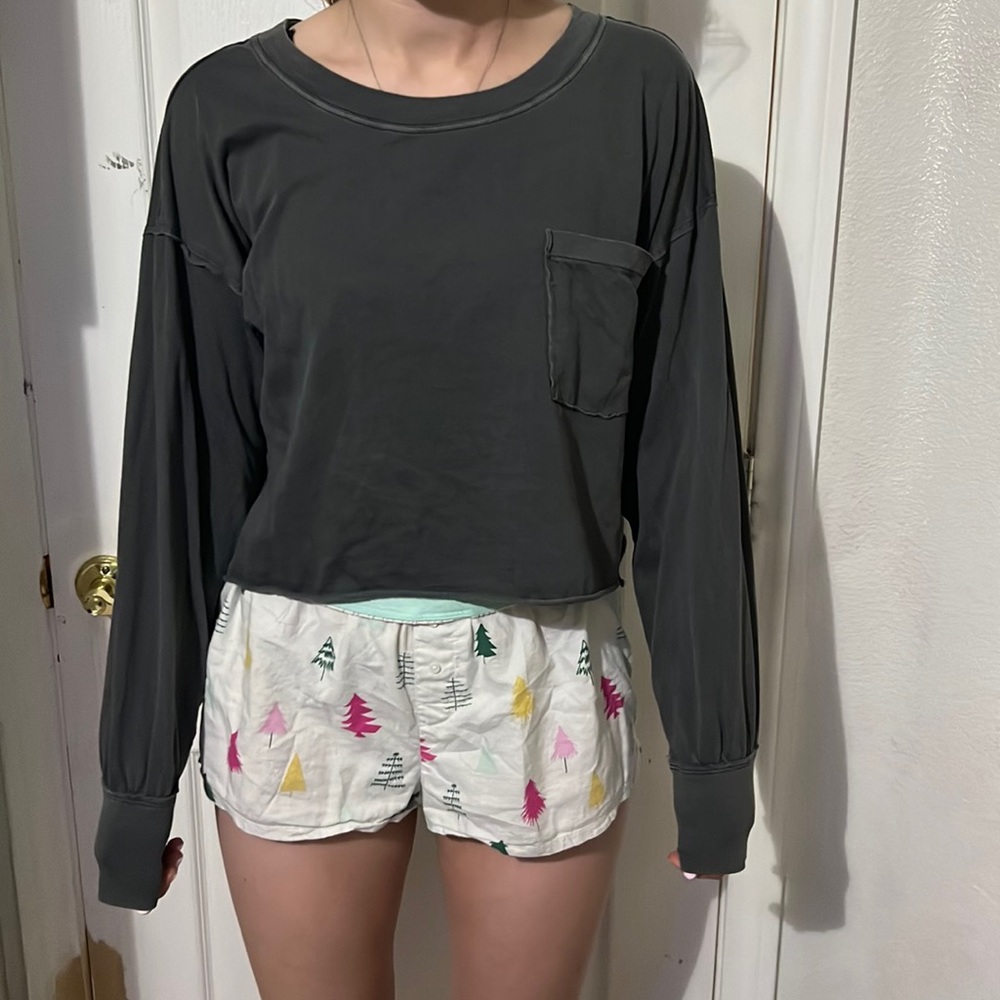 grey comfy baggy t-shirt🧸